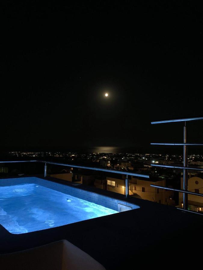 Apartmán Lux House With Outdoor Jacuzzi And Sea View In Santorini Emporio  Exteriér fotografie